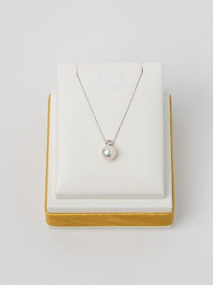 アコヤ真珠　ペンダント　　　　　　　K18WG　 8.0-8.5ｍｍ