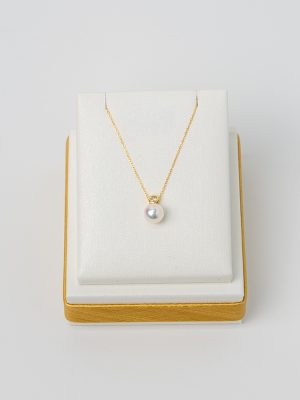 アコヤ真珠　ペンダント　　　　　　　K18YG　 8.0-8.5ｍｍ