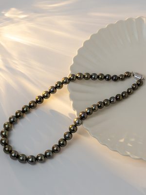 黒蝶珍珠<br>8.0-10.8mm